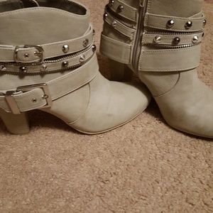 Jennifer Lopez boots